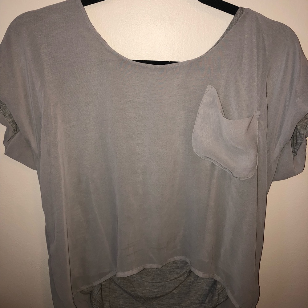 Gray t shirt blouse feel